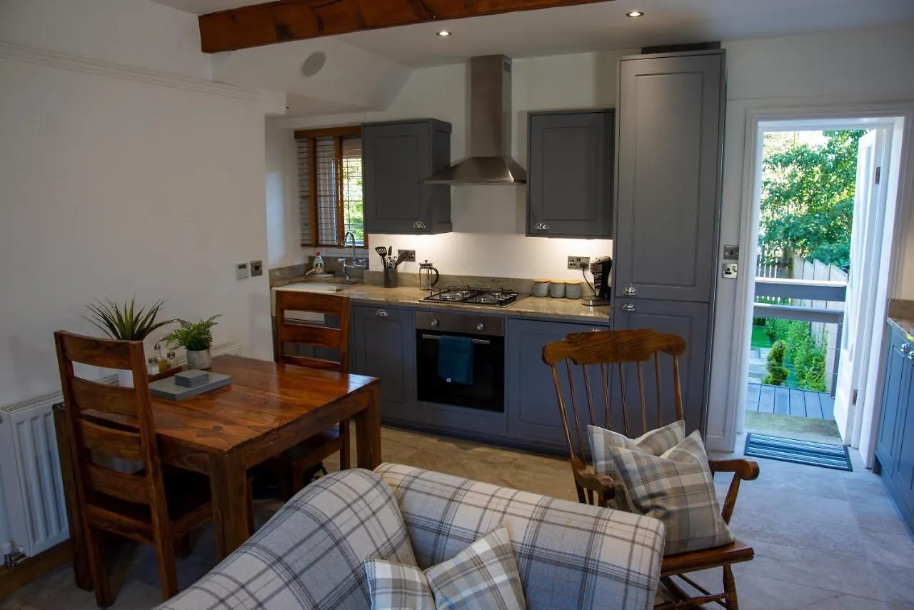 Steamy Cottage A Cosy Couples Cottage & Steam Room Хоэрт